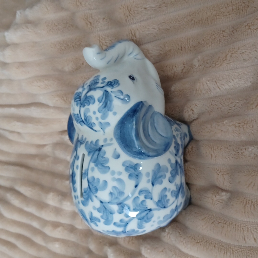 Elephant piggy bank